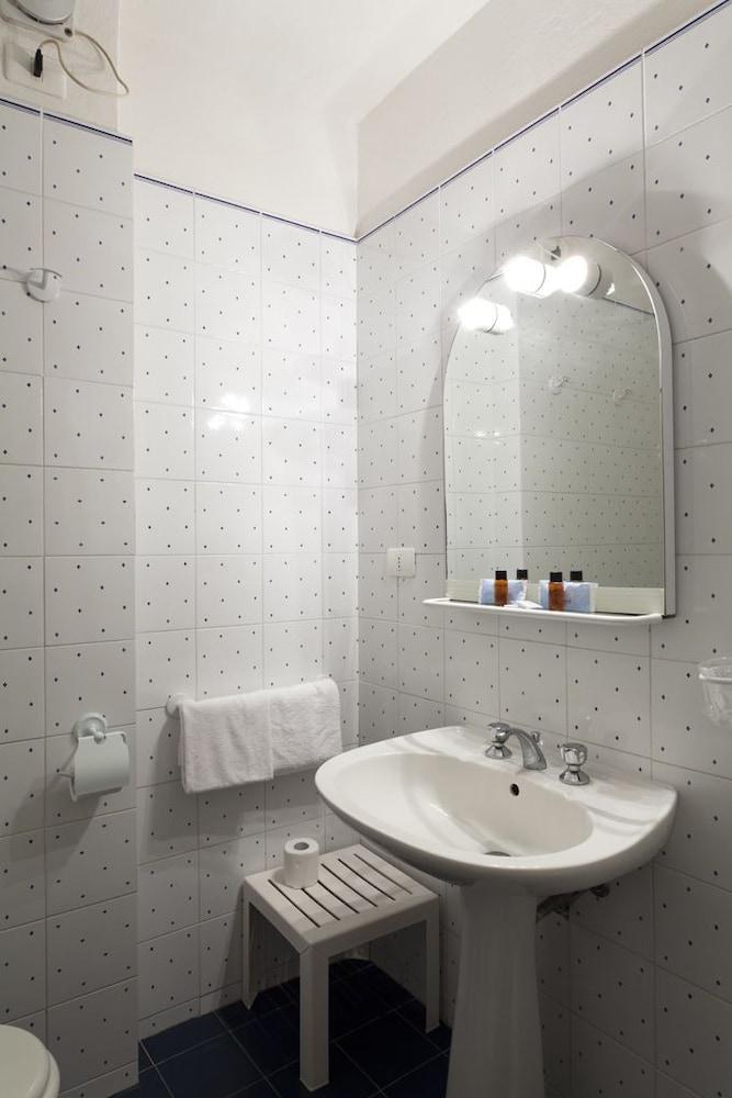 Hotel Fortezza Arborea Bagian luar foto